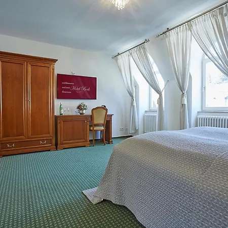Beek By Anna Hotel 3*