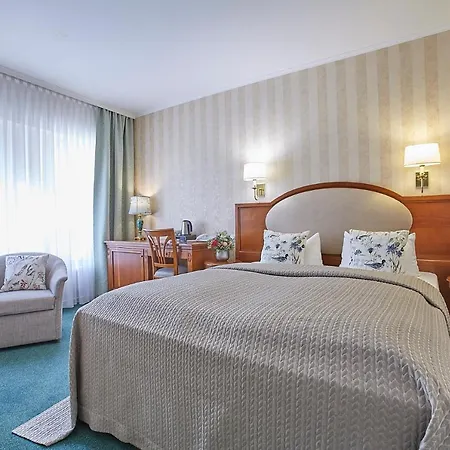 Beek By Anna Hotel