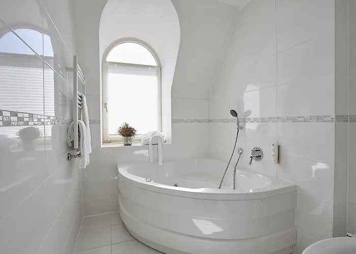 Beek By Anna Hotell 3*